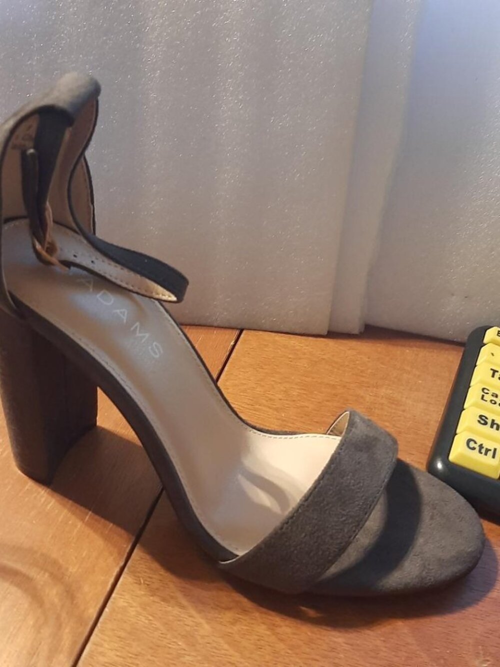 NEW ! J. Adams Shirley Block Heel Suede Sandal Hand Made In China Brown Size 8